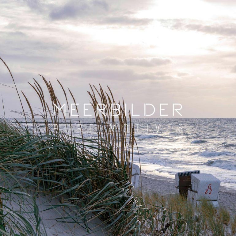 Ostsee Dünen in Ahrenshoop mit Strandkorb