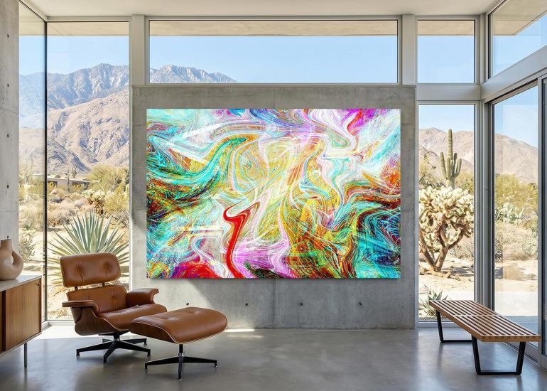 Abstrakte Kunst Bilder Wirkung im Raum – NO. 73 LIGHTNESS an grauer Betonwand im Wohnzimmer mit Wüstenpanorama